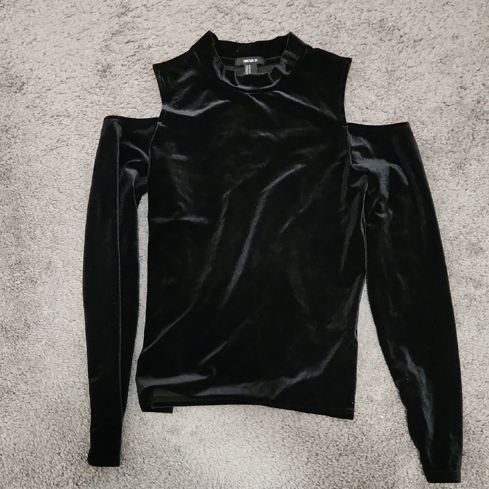 Forever 21 Black Velvet Long Sleeve Top | Size S